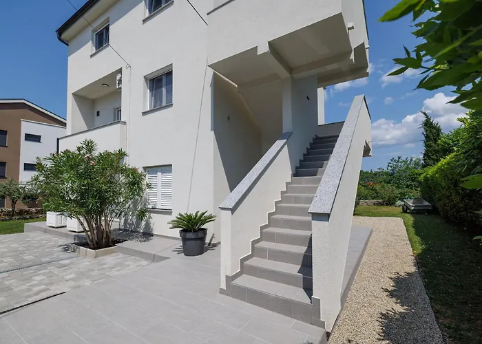 Karmen Apartament Šilo