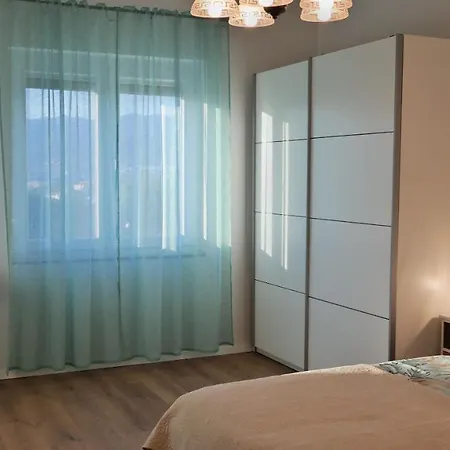 Karmen Apartment