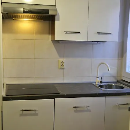 Apartman Karmen *