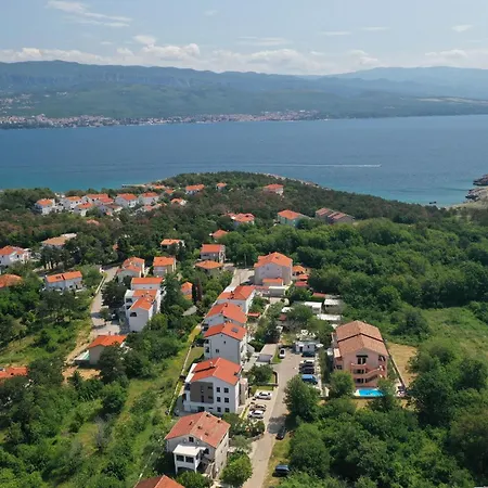 Apartman Karmen *