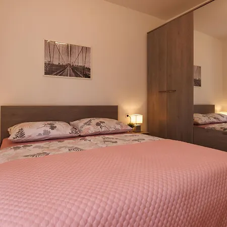 Apartamento Karmen Šilo