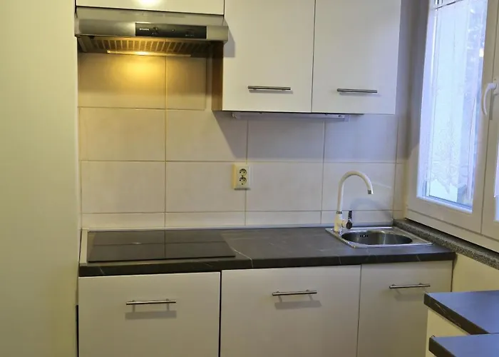Apartman Karmen *